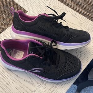 Skechers Black Sneakers with Pink Highlights